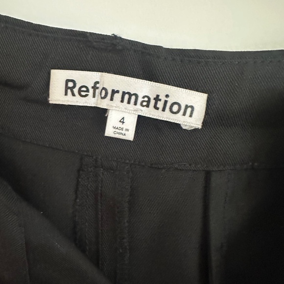 Reformation Size 4 Mason Cropped Pant Size 4 Black - Picture 3 of 4